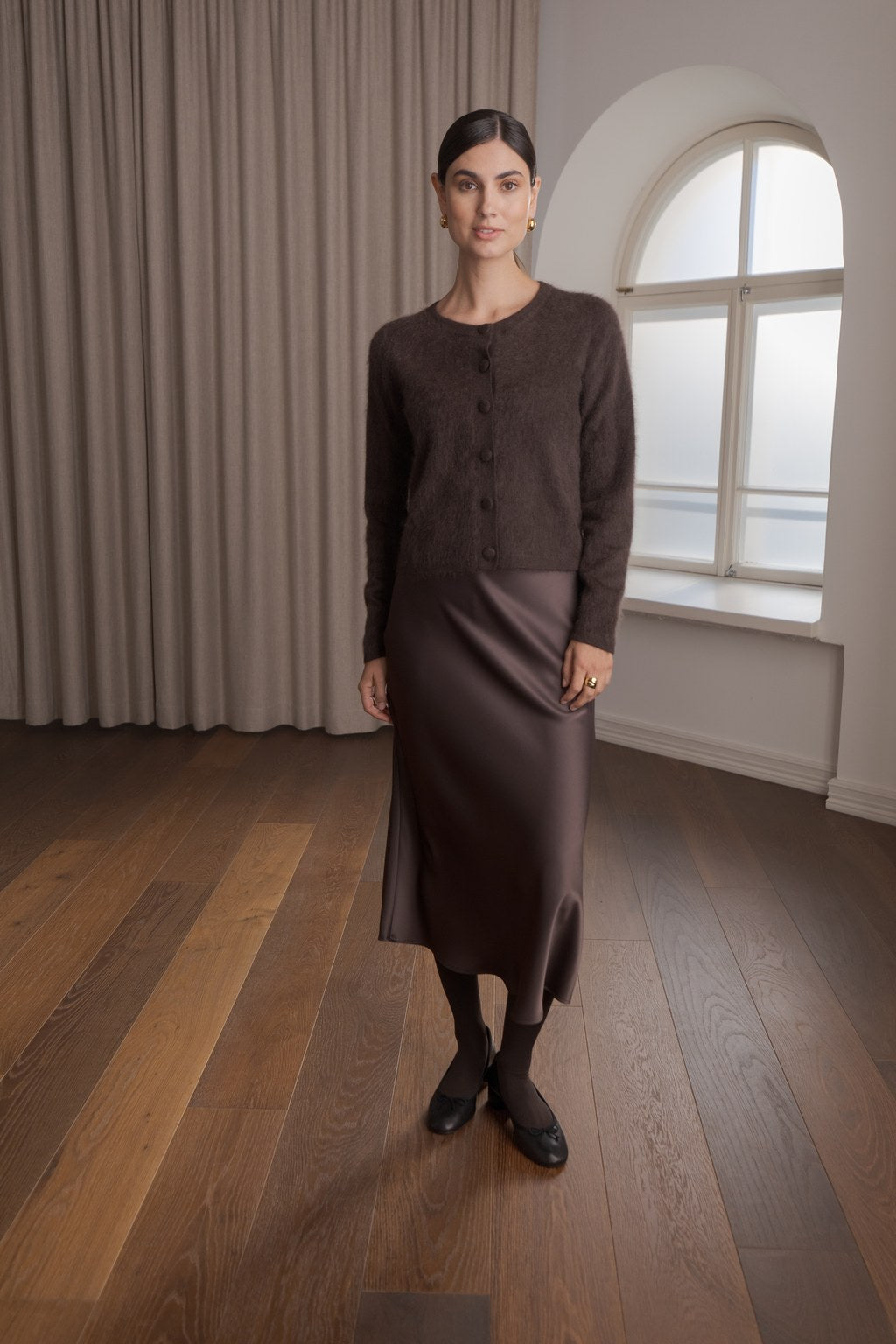 Midi-satiinihame, Dark chocolate