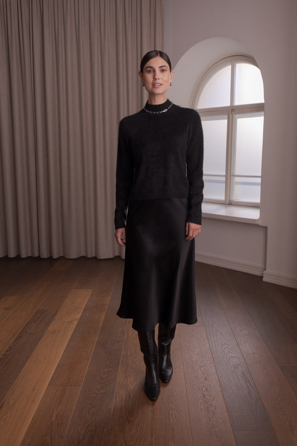 Midi-satiinihame, Black