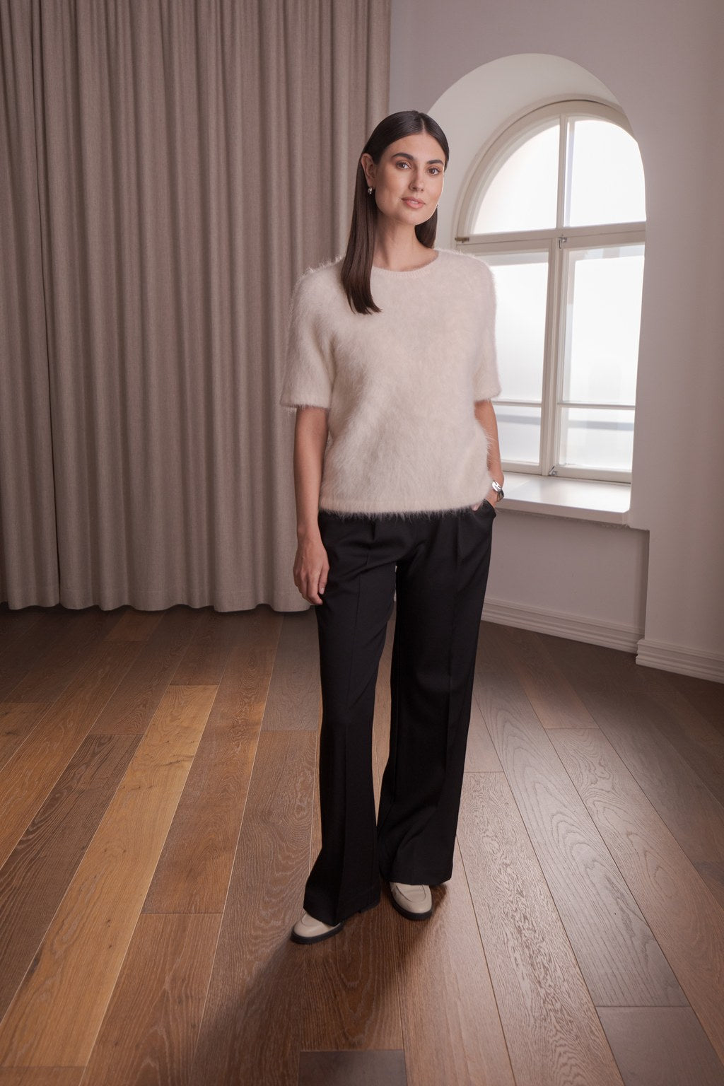 Lyhythihainen alpakkasekoiteneule, Cream