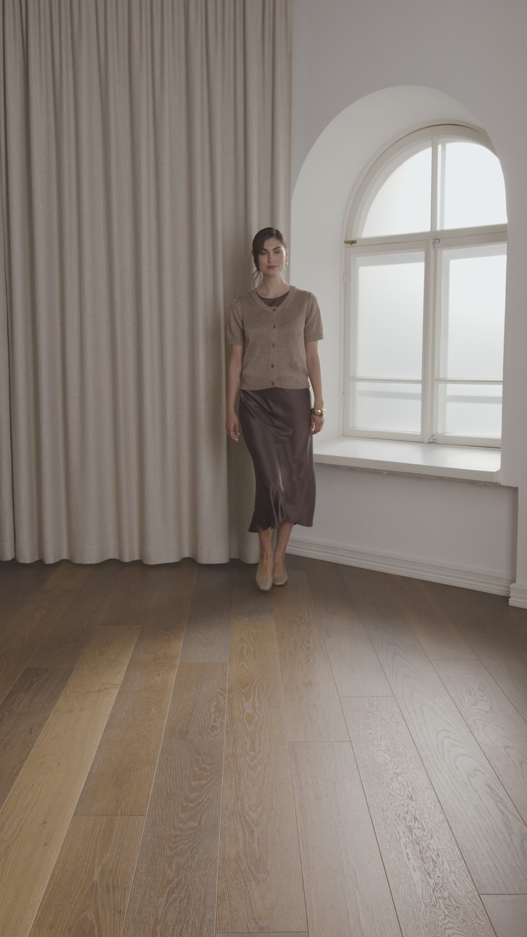 Lyhythihainen pellavasekoiteneuletakki, Greige