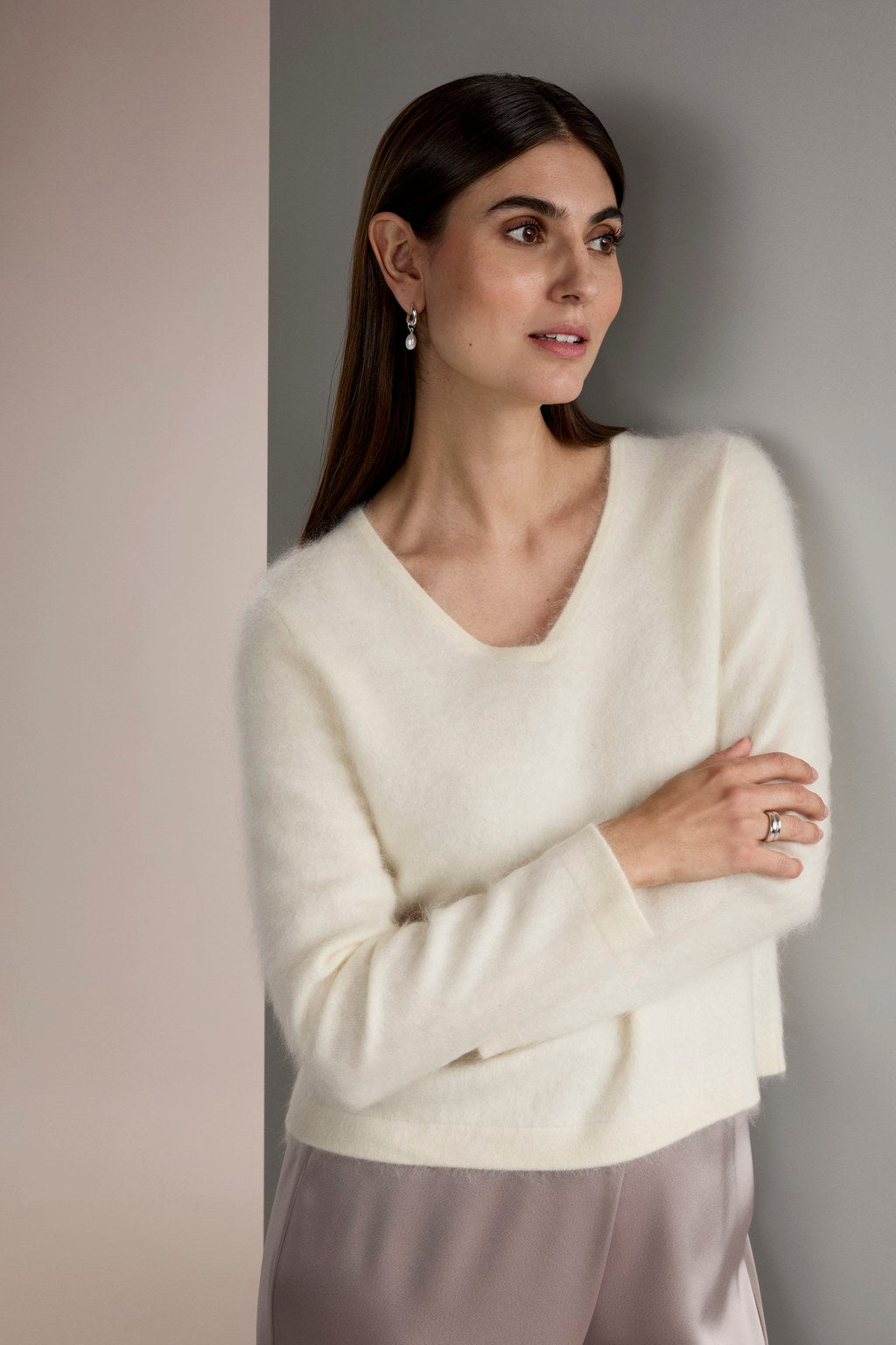 Original Storyn pitkähihainen harjattu kashmirneule V-kaula-aukolla, Cream