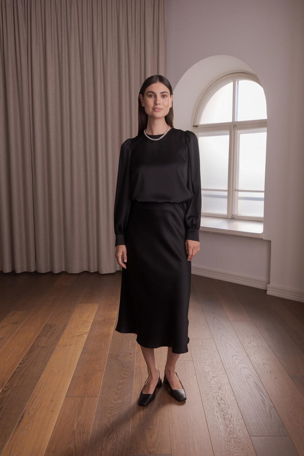 Original Storyn pitkähihainen satiinipaita puhvihihalla, black